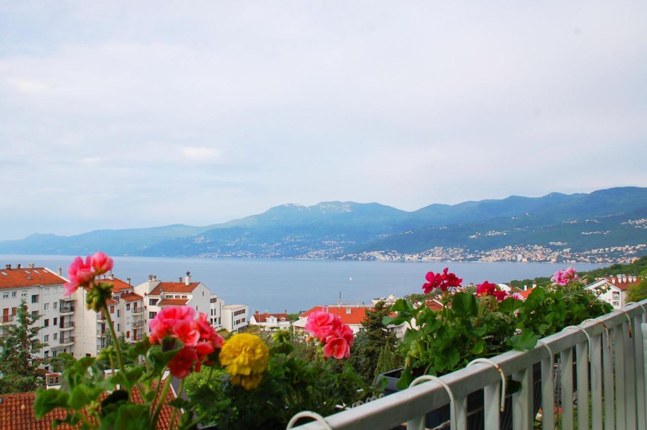 Apartment Rijeka With Sea View Luaran gambar