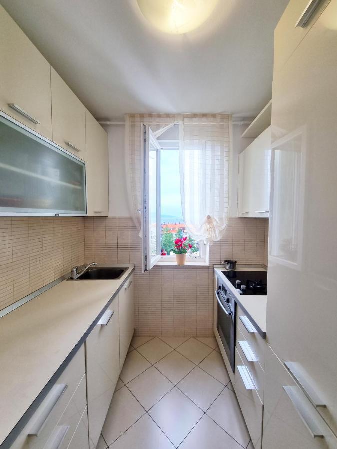 Apartment Rijeka With Sea View Luaran gambar
