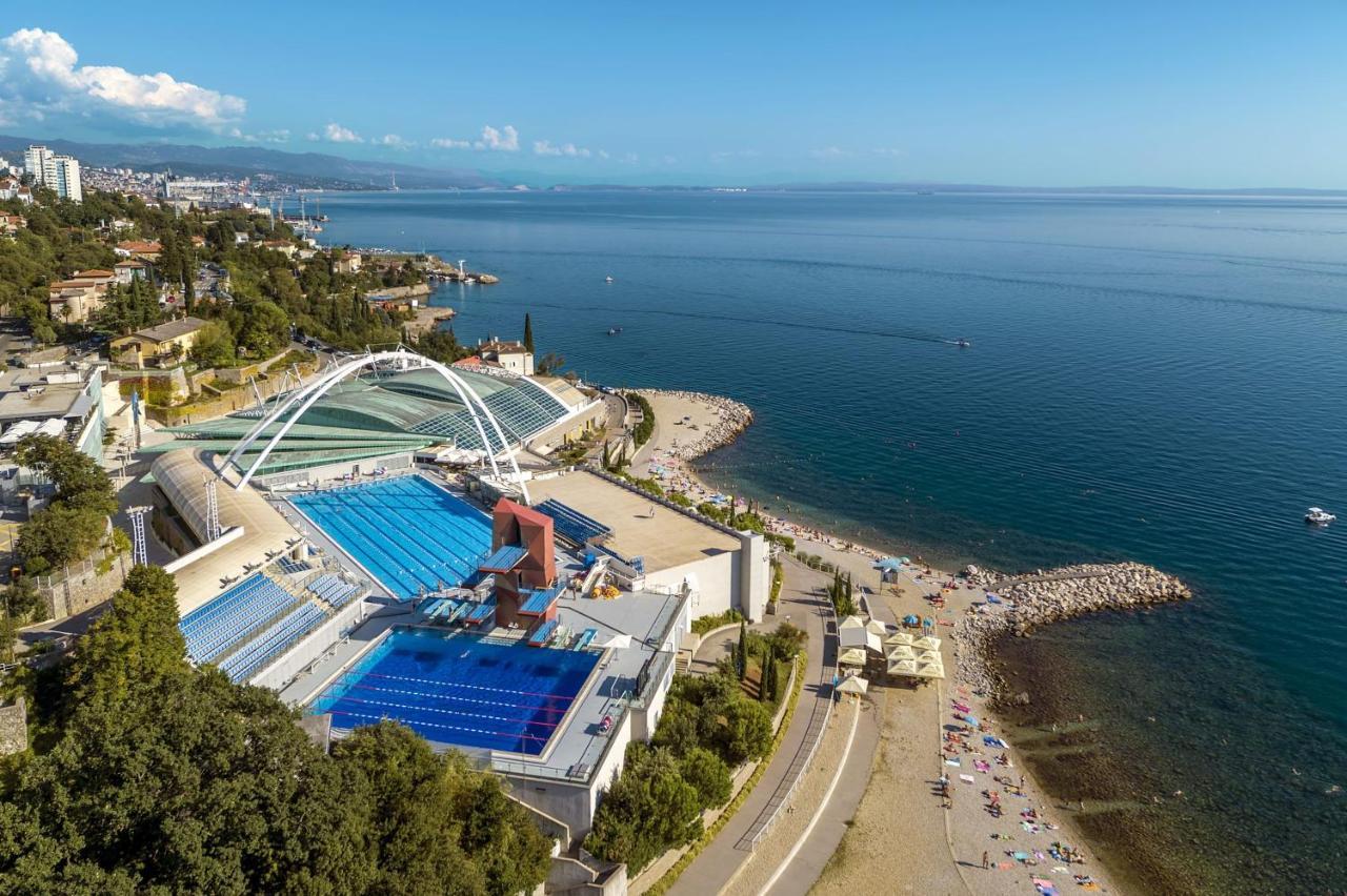 Apartment Rijeka With Sea View Luaran gambar